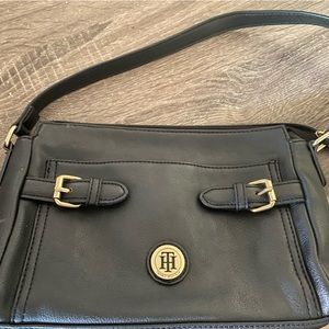 Lightly used Tommy Hilfiger Handbag!